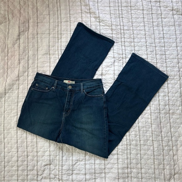 Levi's Deep Blue Bootcut Jeans - Picture 1 of 5